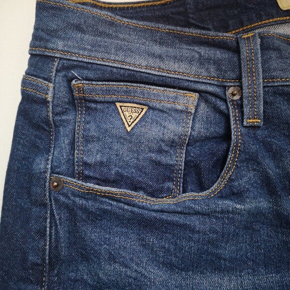 Guess Men's Size 36/32 Vermont Slim Medium Wash Blue Jeans - Picture 4 of 16